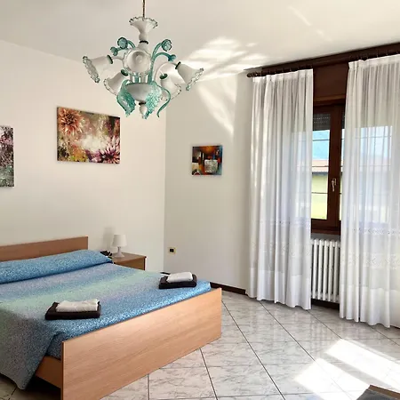 House With Large Garden, 2 Bedrooms, 2 Bathrooms, * Colico