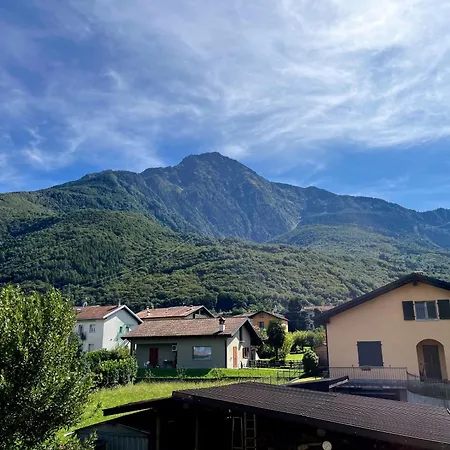 House With Large Garden, 2 Bedrooms, 2 Bathrooms, Colico