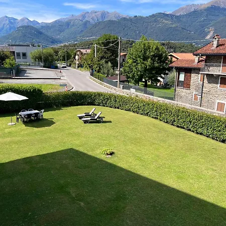 House With Large Garden, 2 Bedrooms, 2 Bathrooms,