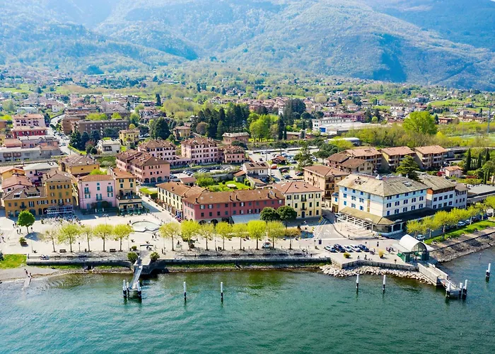 Apartment House With Large Garden, 2 Bedrooms, 2 Bathrooms,