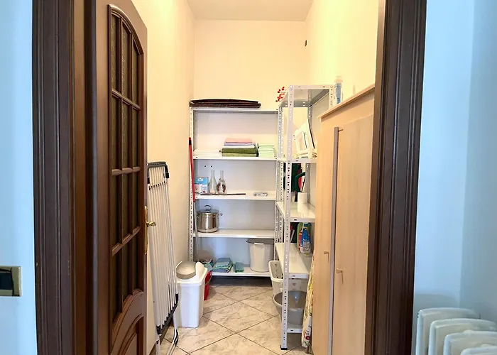 Apartman House With Large Garden, 2 Bedrooms, 2 Bathrooms,